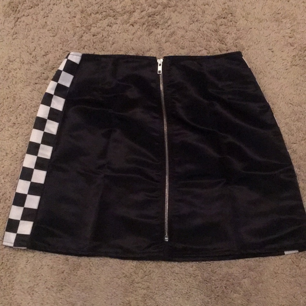 Zip up mini skirt